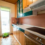 Apartamento Tina With Seasonal Pool