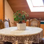 Apartamento Tina With Seasonal Pool