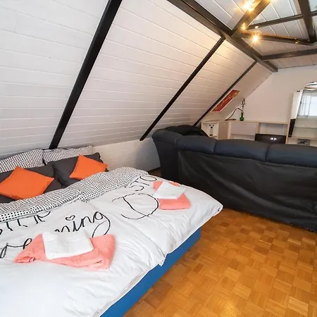 Tina With Seasonal Pool Апартаменты *