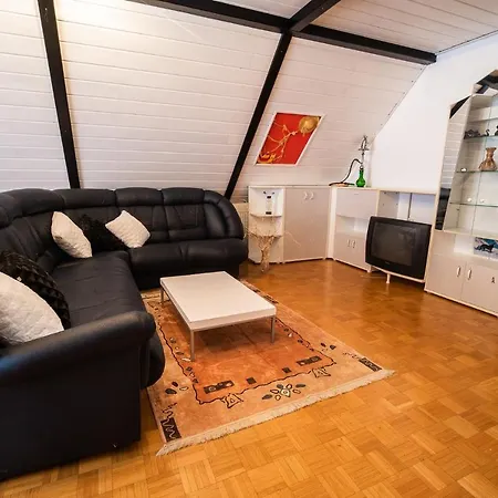 Apartman Tina With Seasonal Pool *