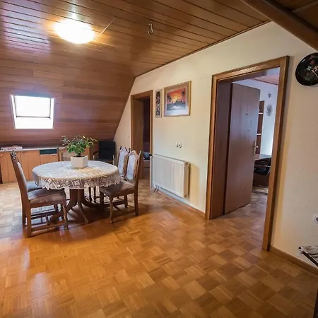 Tina With Seasonal Pool Apartman *