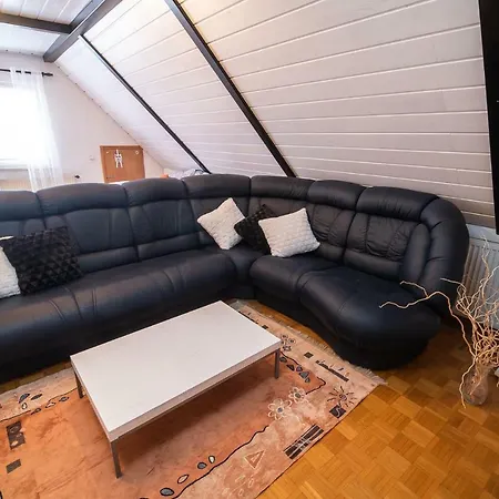 Tina With Seasonal Pool Апартаменты Podsreda