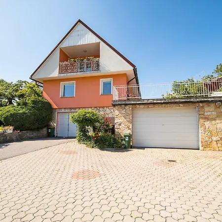 Tina With Seasonal Pool