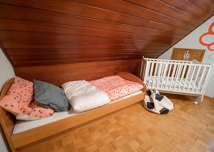 Tina With Seasonal Pool 公寓