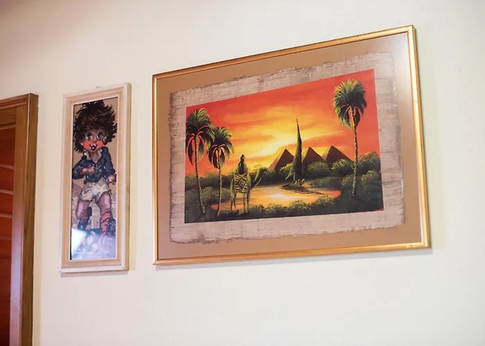 Tina With Seasonal Pool Appartement Podsreda