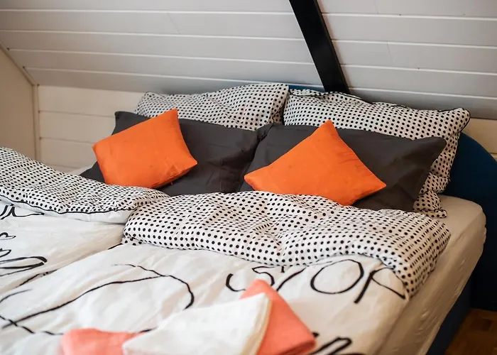 Tina With Seasonal Pool * Podsreda