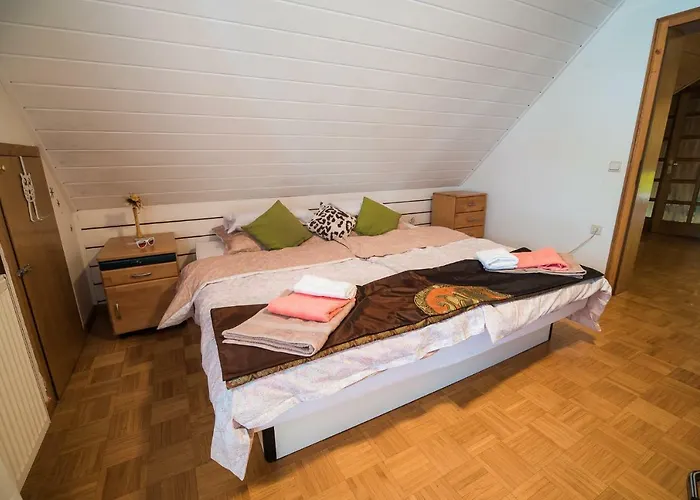 公寓 Tina With Seasonal Pool Podsreda