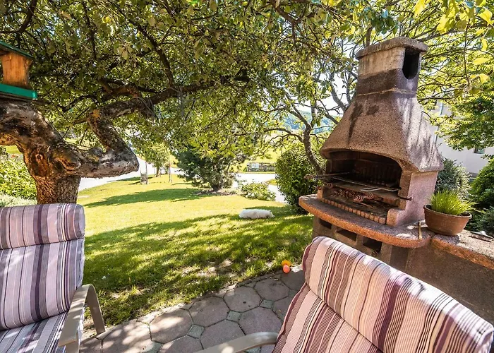 Tina With Seasonal Pool Podsreda